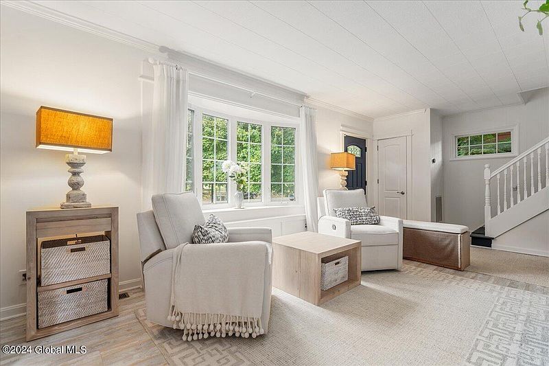 5th image of 1154 N Country Club Drive