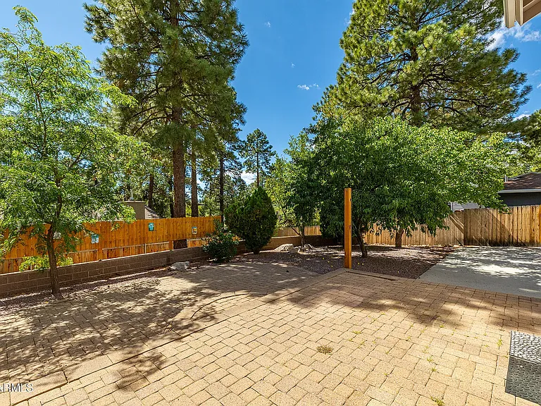 1535 E Appalachian Rd — Photo 35