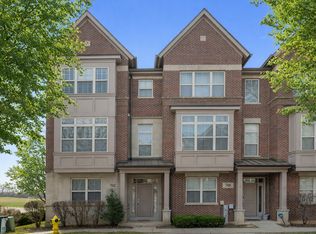 702 N Keystone Ln, Vernon Hills, IL