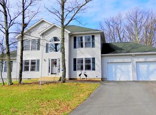 335 Clicko Ln, East Stroudsburg, PA 18301