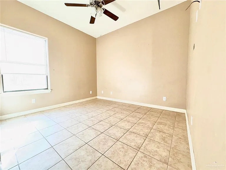 2703 E Garfield Ave #A — Photo 8