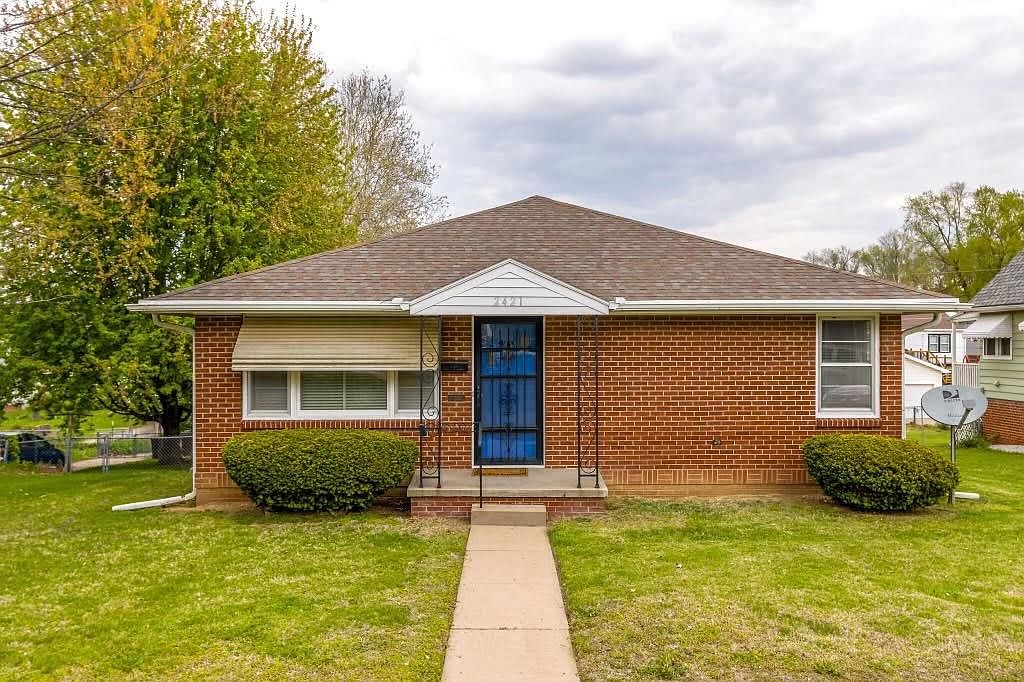 2421 Penn St, Saint Joseph, MO 64507 Zillow