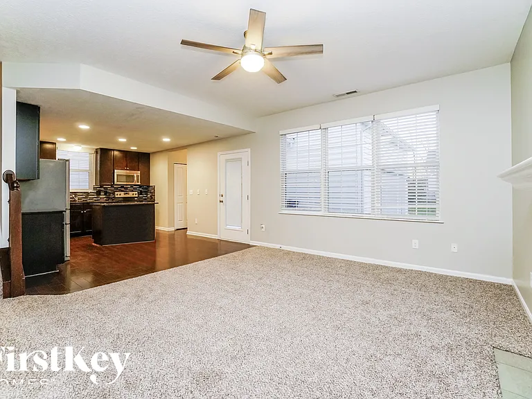 4015 Peregrine Pass Dr — Photo 3