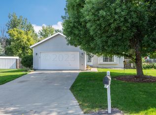 1441 Elmwood Ct, West Fargo, ND 58078