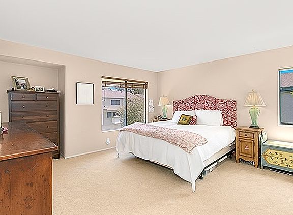 5th image of 3235 Caminito Eastbluff