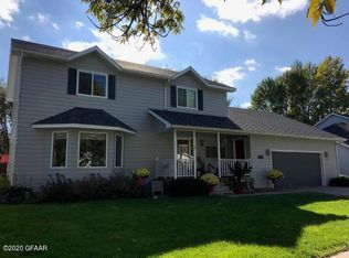 3333 Desert Star Ln, Grand Forks, ND 58201