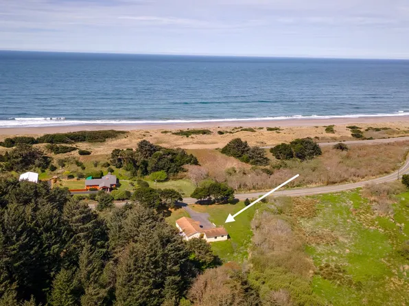 34271 Ophir Rd, Gold Beach, OR 97444