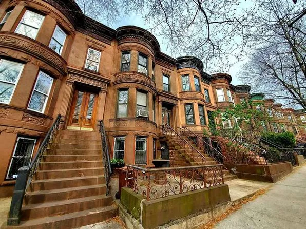 551 47th Street image 1 of 16