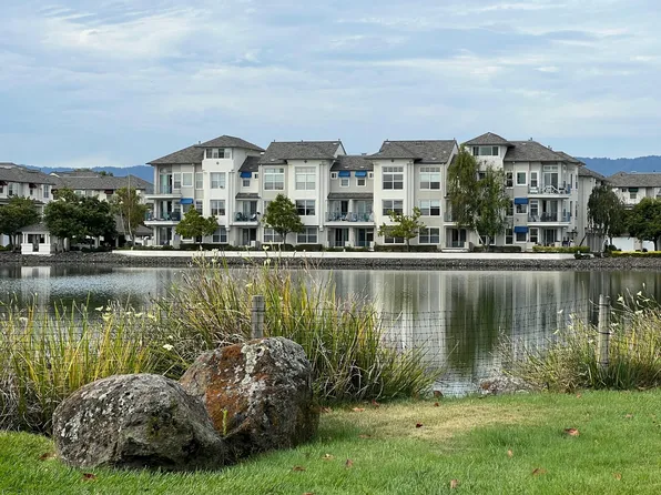 200 Baltic Cir Unit 202, Redwood City, CA 94065