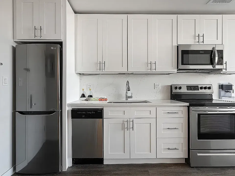 38-11 31st St #3B