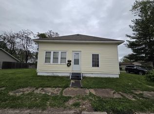 1111 S Mechanic St, Marion, IL 62959