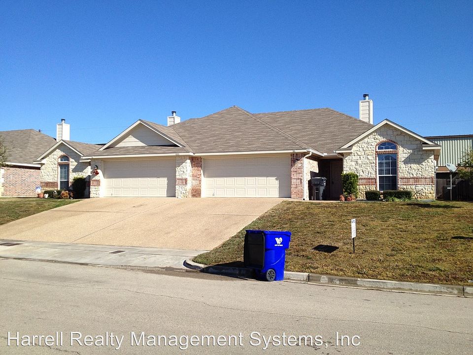 1st image of 517B Chapel Trail Cir