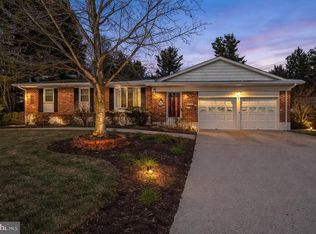 8 Hearn Pl, Newark, DE 19711