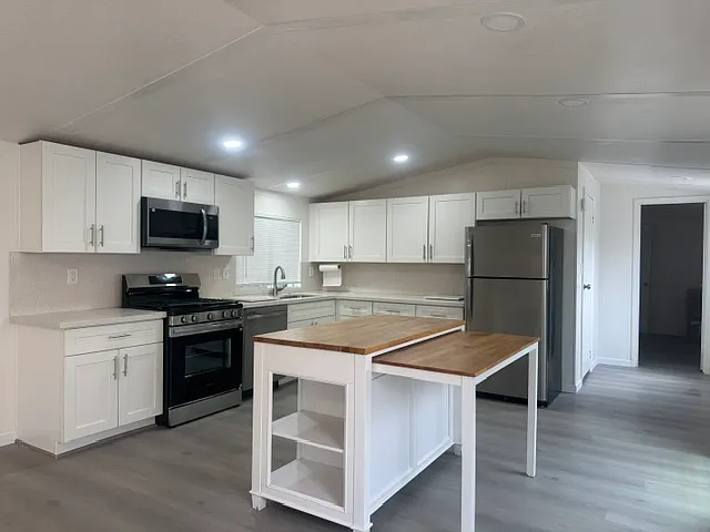 Amazing New Kitchen with all Stainless Steel Appliances
