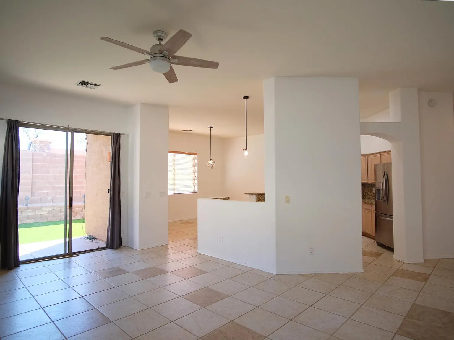 3 bed, 1738 sqft, $2,250 — Photo 4