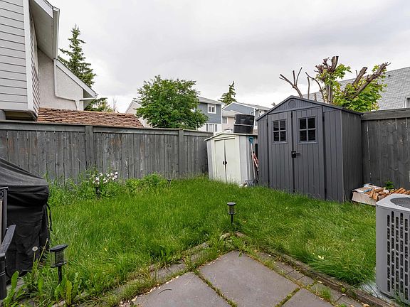 5th image of 105 Callingwood Two NW