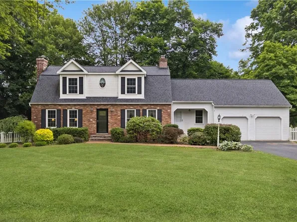 10 Partners Trace, Poughkeepsie, NY 12603