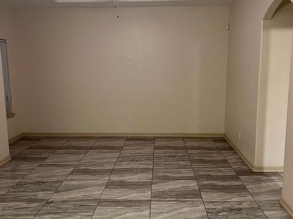 5th image of 711 W Avenue B #A