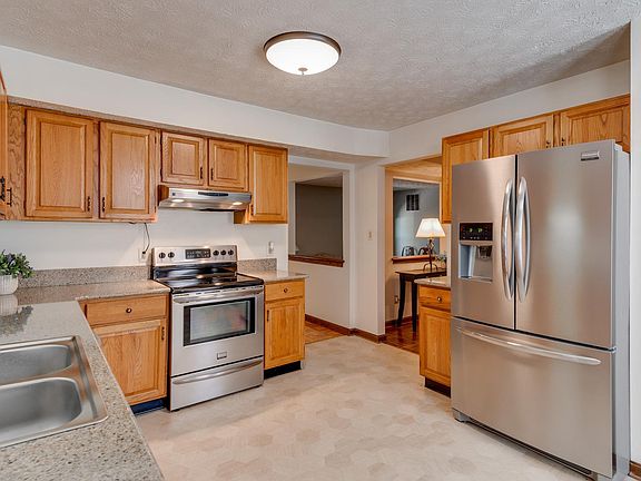 4th image of 23259 White Elm Ct