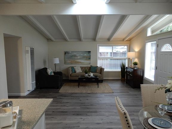 3rd image of 1573 Havana Dr