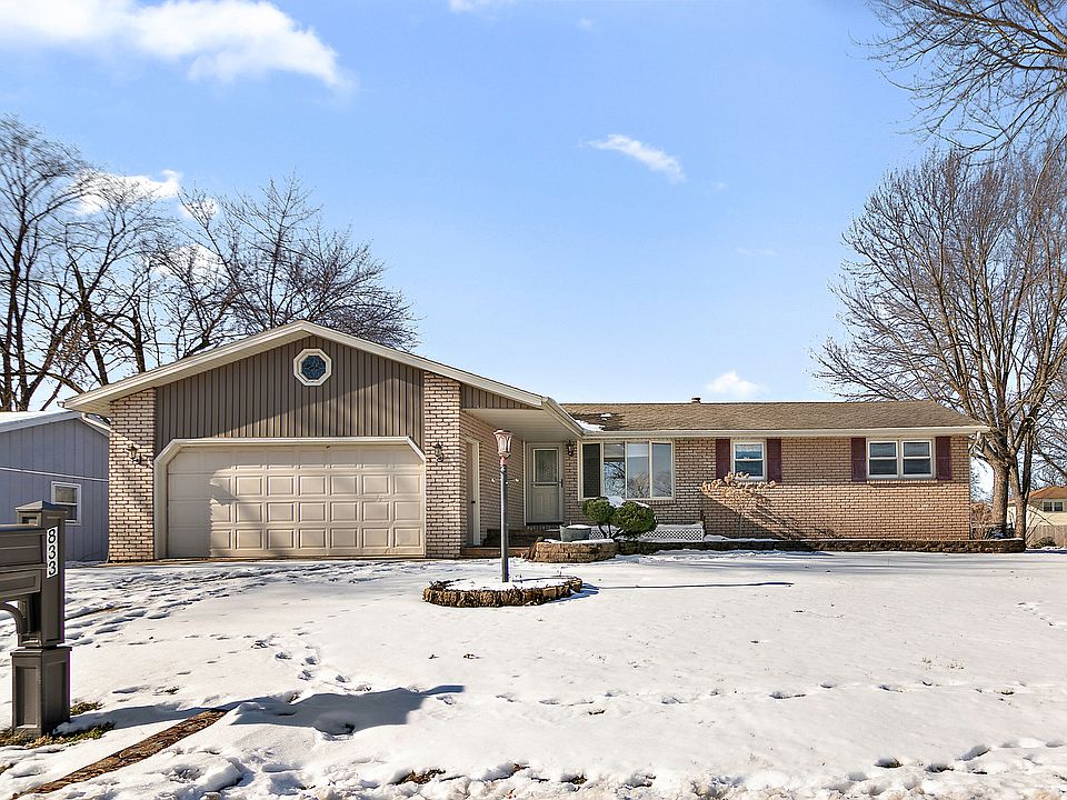 1st image of 833 Bunker Hill Dr