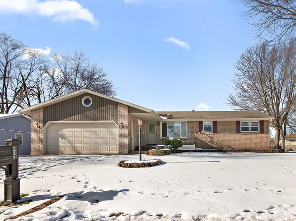 833 Bunker Hill Dr, Bourbonnais, IL 60914