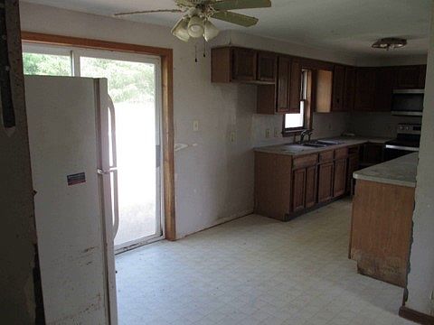 5th image of 92 Old Stage Rd