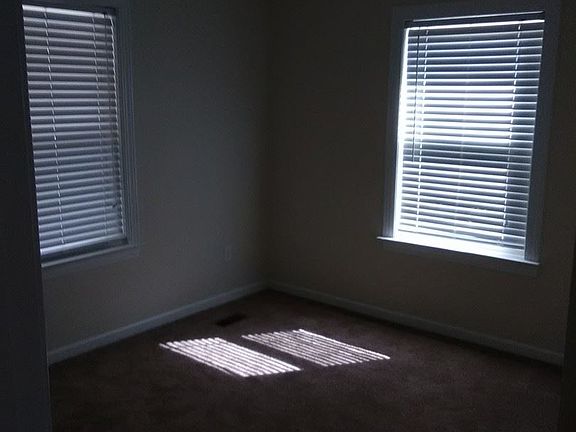 5th image of 1303 W 10th Ave