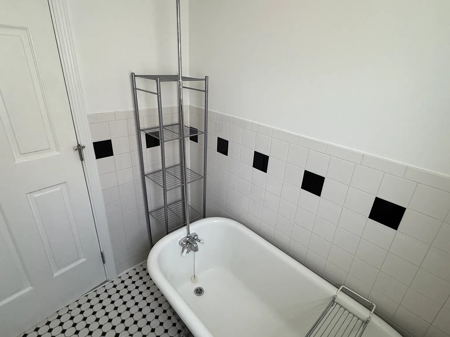 1 bed, 800 sqft, $1,000 — Photo 3