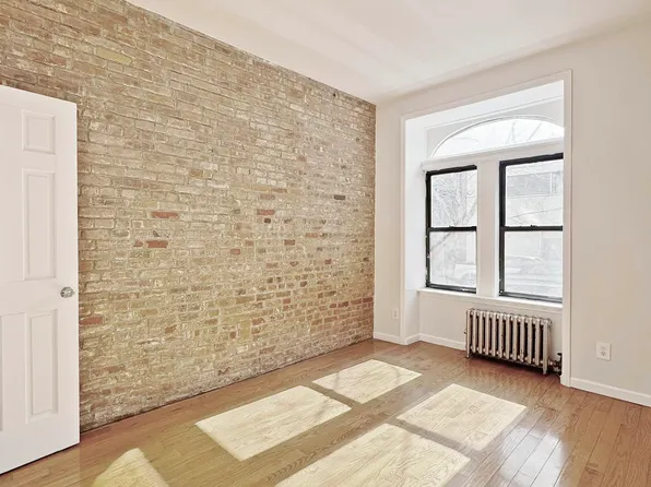 329 West 35th Street image 1 of 10