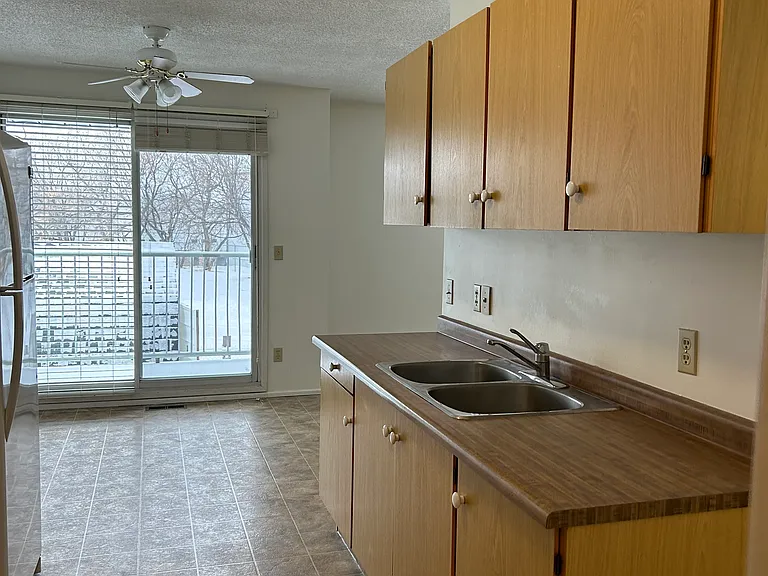 5202 61st Ave #1 — Photo 3