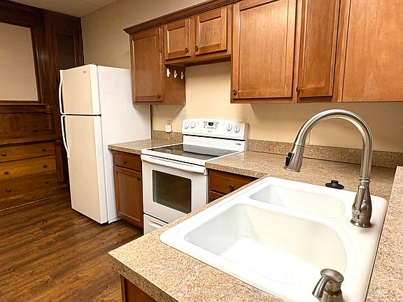 3rd image of 777 W Market St Suite C10
