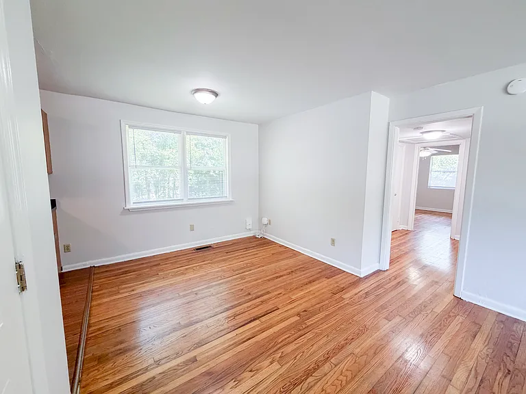 1666 Mayhew St — Photo 21