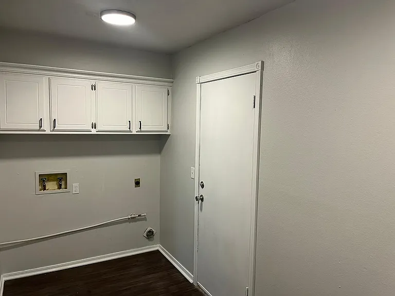 801 Wendy Ln — Photo 11
