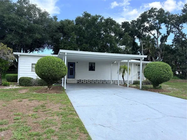 8519 Buckingham Pl, Palmetto, FL 34221