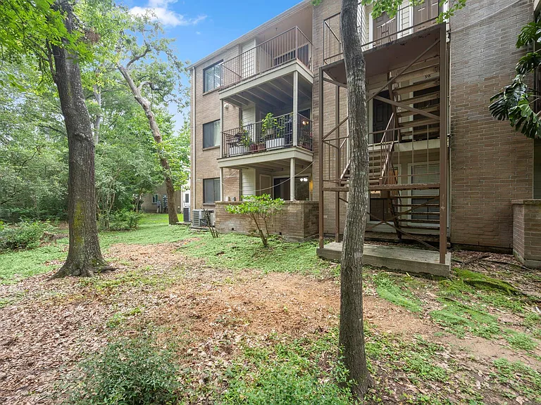 3500 Tangle Brush Dr #102 — Photo 17