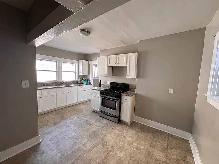 2517 1/2 Cincinnati St #2517-1/2 — Photo 6