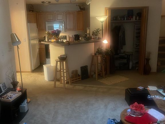 3rd image of 860 Garden Dr #69