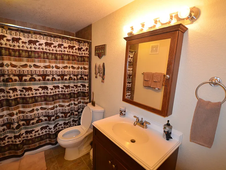 9 Yacht Club Tenderfoot St #414 — Photo 11
