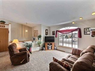 2402 Sarus Ln, Weston, WI 54476