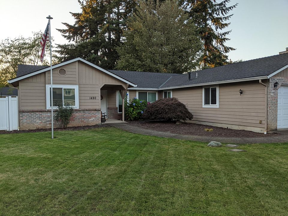 1st image of 1420 NE 103rd Ct