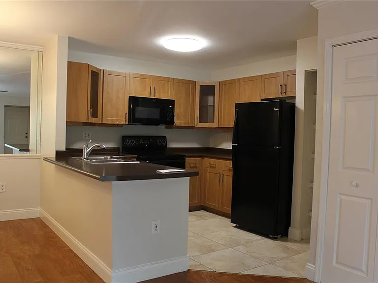 5602 Baywater Dr — Photo 5