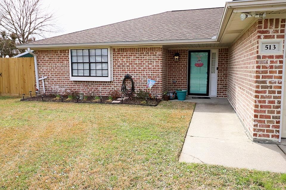 1st image of 513 Melissa Ct