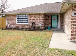 513 Melissa Ct, Port Neches, TX 77651
