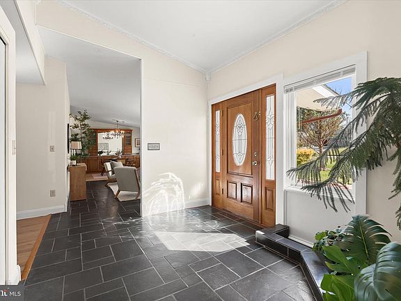 4th image of 3410 Fielding Rd