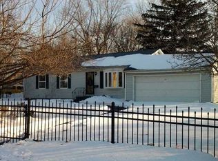 5 Winthrop Rd, Brentwood, NY 11717