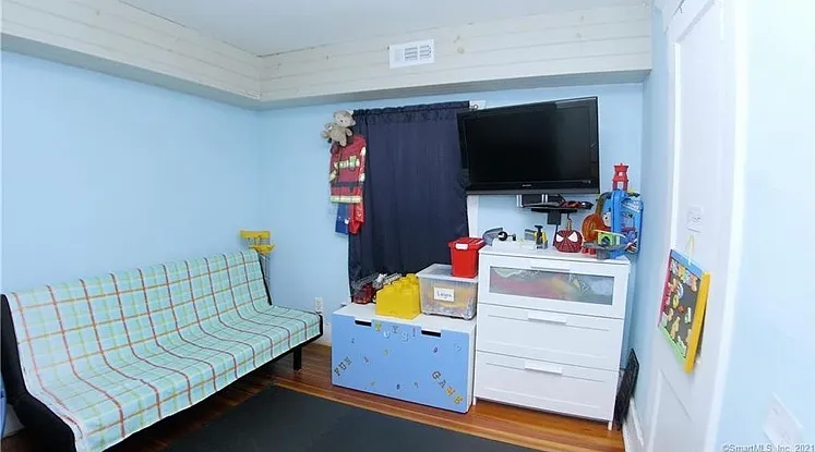 740 Quinnipiac Ave #2 — Photo 2