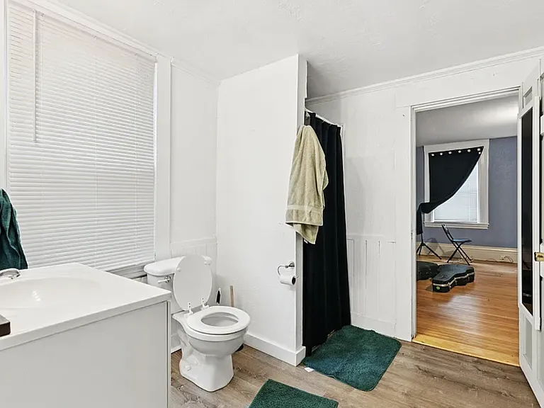 82 Winter St #1 — Photo 6