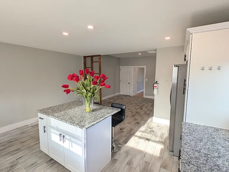 1744 Kings Hwy — Photo 24