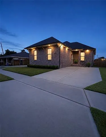 310 Lynx Dr Photo 1